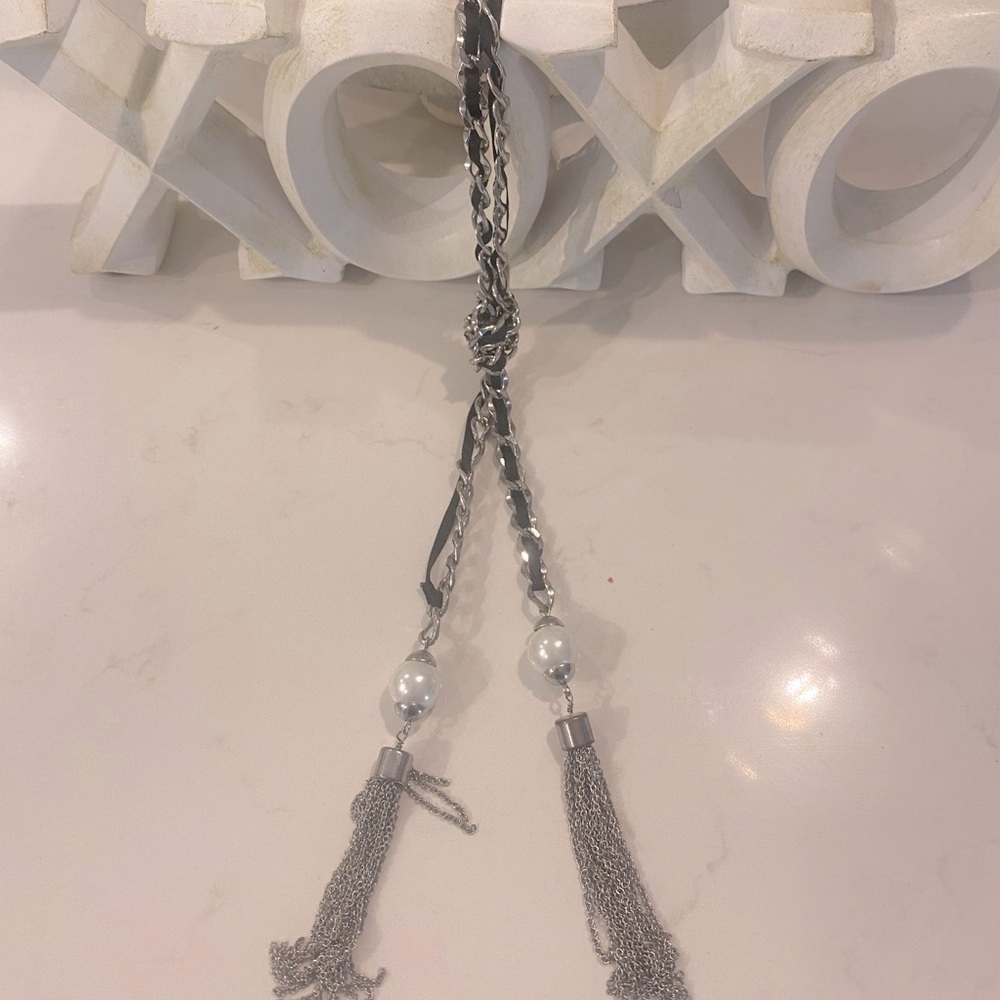 WHITE HOUSE BLACK MARKET Chain Ribbon Tassle Necklace | EUC | MSRP $149 - Picture 5 of 9